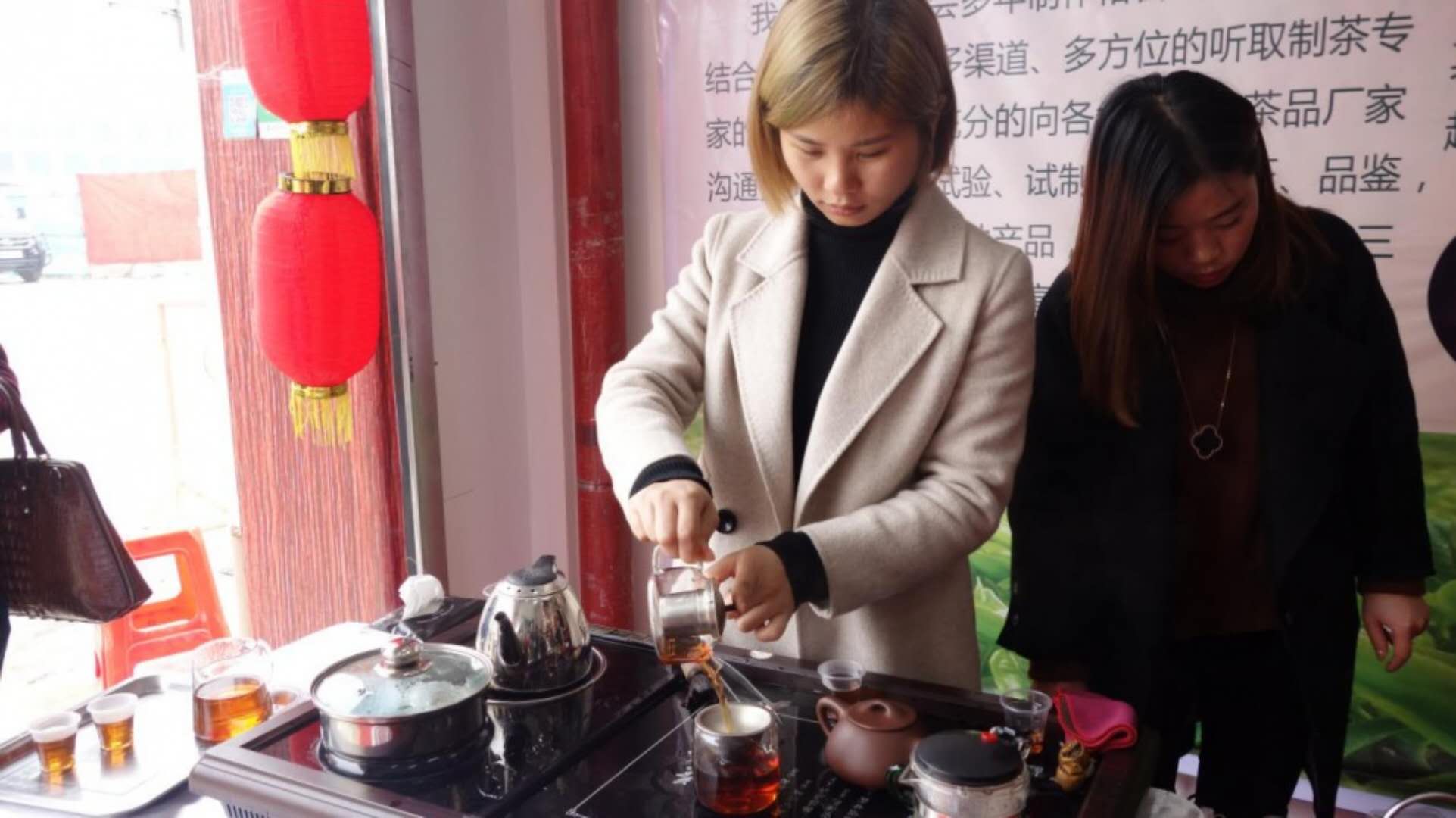金桔茶冲泡